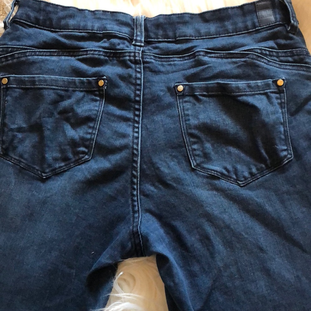 Ivanka Trump skinny jeans